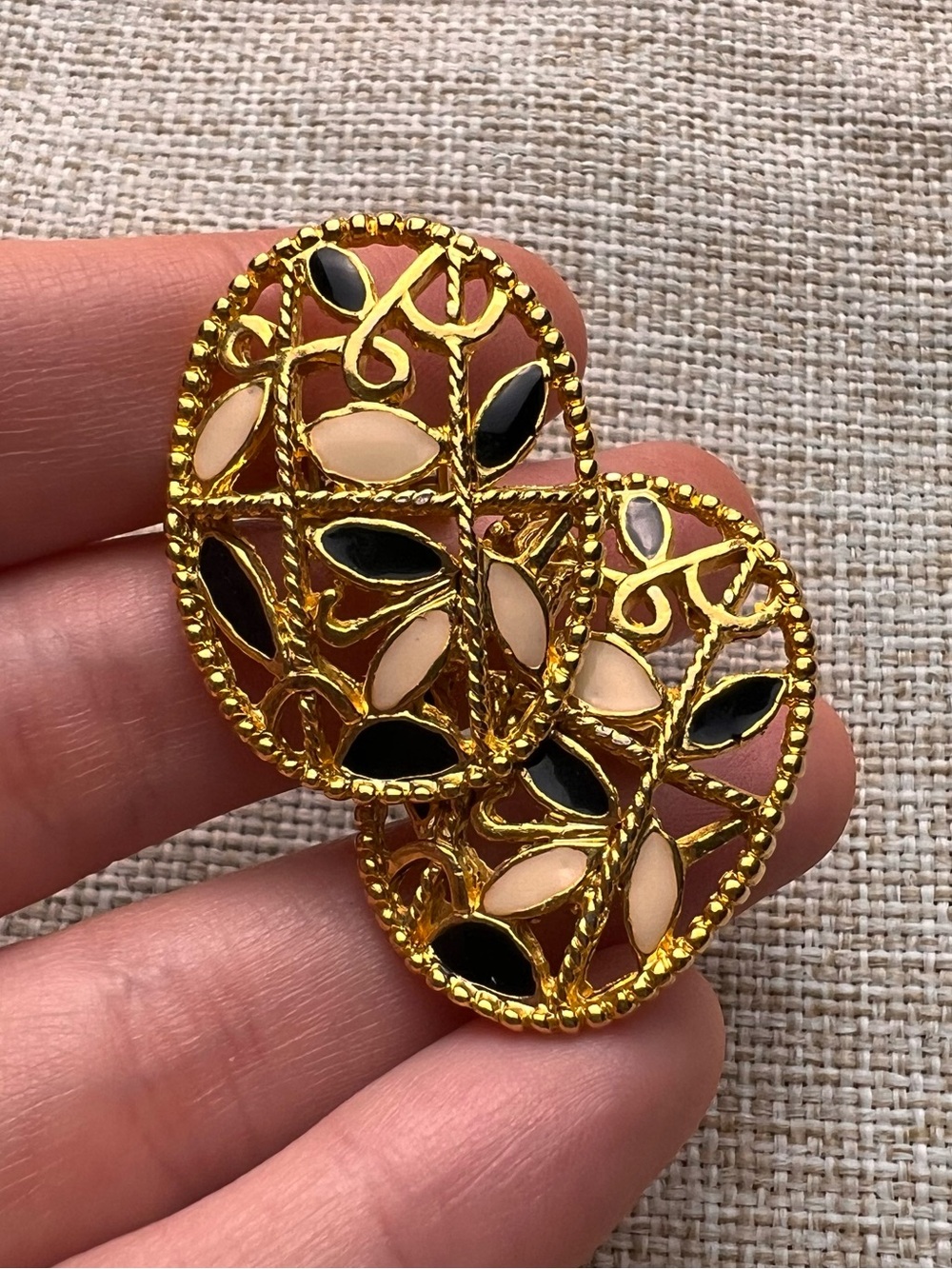 VINTAGE Gold Enamel Clip-On Oval Earrings with Leaf Design